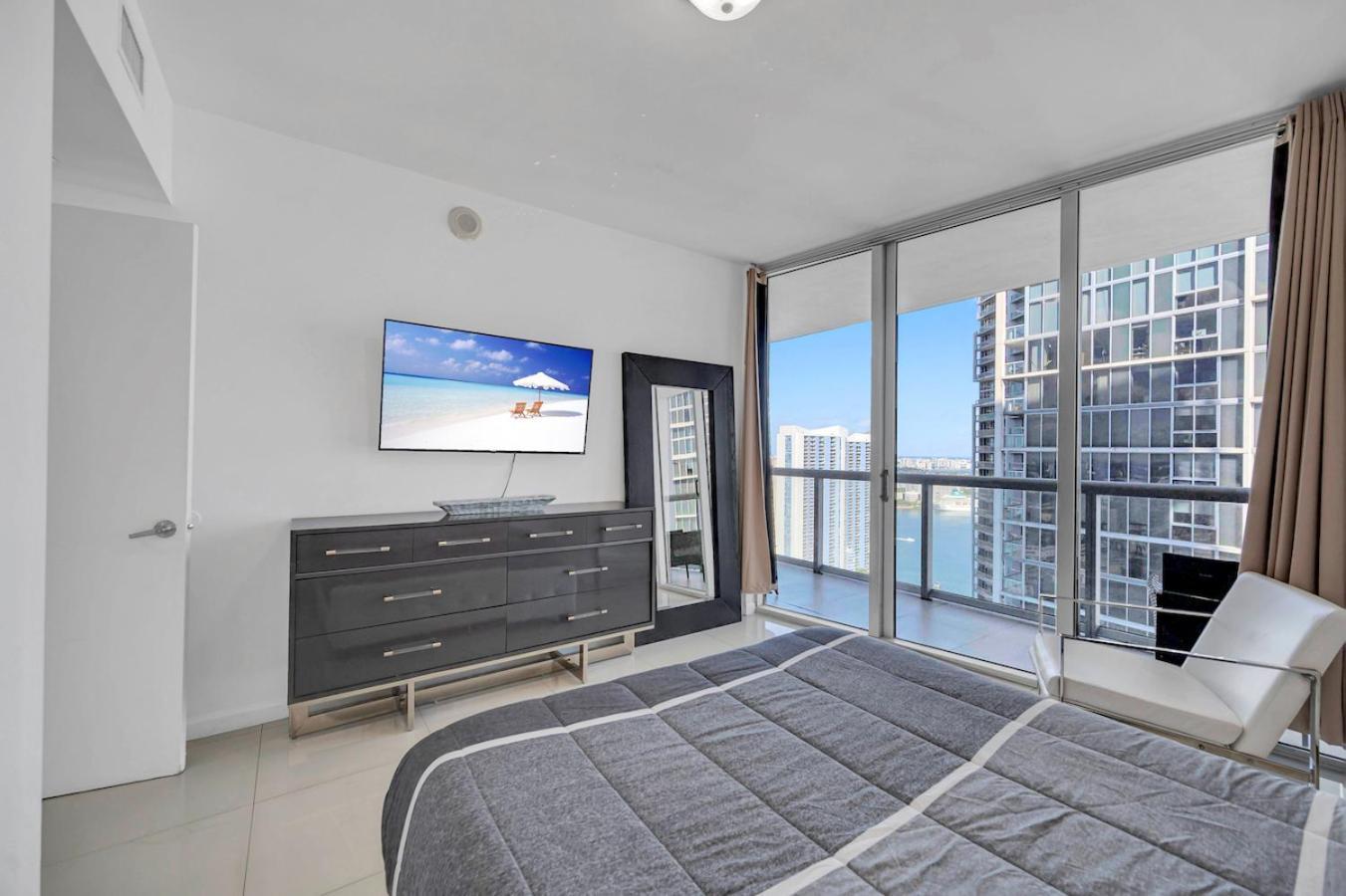 *W Icon Brickell- Luxury 2Br Highrise Corner Condo** Miami Exterior foto